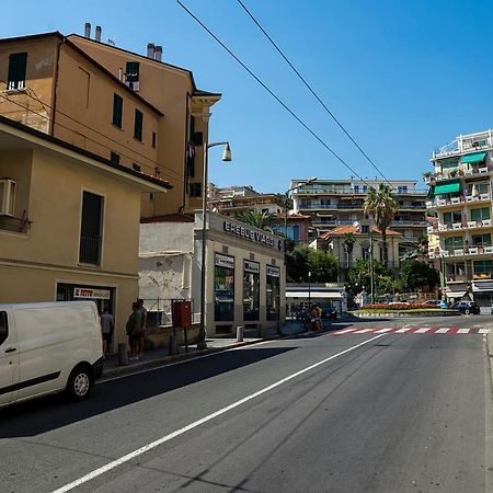 The Siva Apartments - Via Fiume, 29 Sanremo Luaran gambar